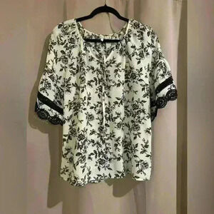 Women’s Black&White Cato Blouse